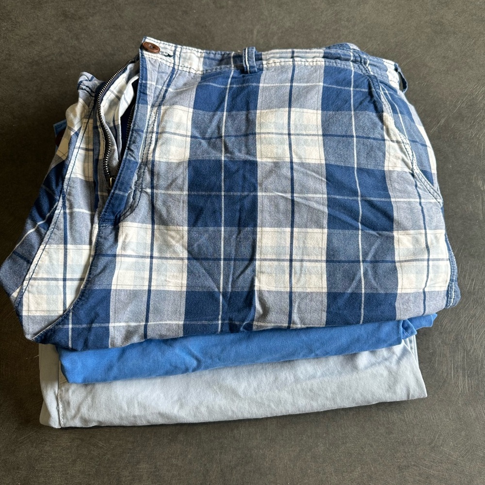 3-Men's American Eagle Shorts size 48